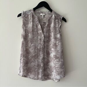 JOIE Gray and White Sleeveless Blouse with Relaxed Fit